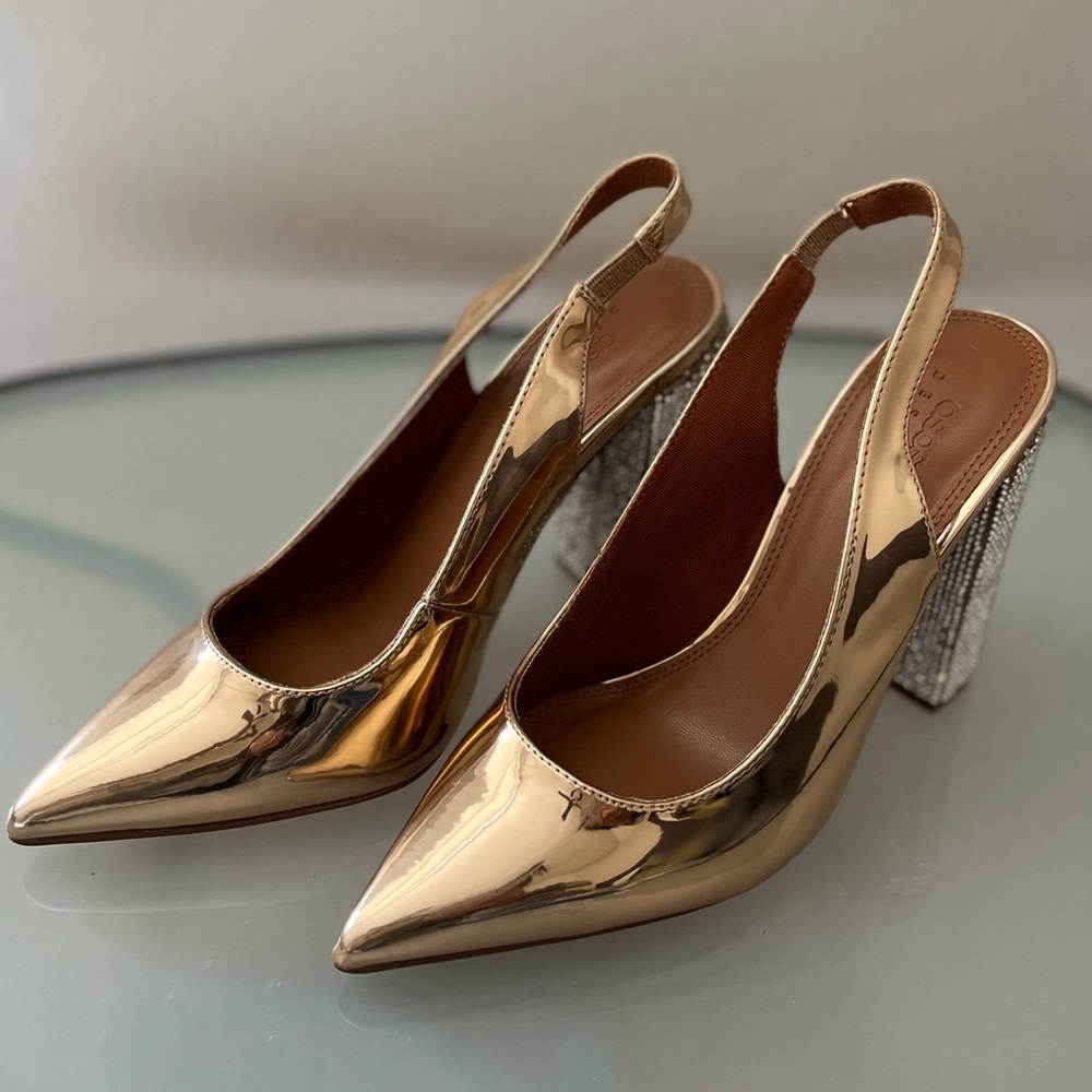 Women’s Size 6 ASOS Rose Gold High Heeled Shoe with Rhinestone Heel